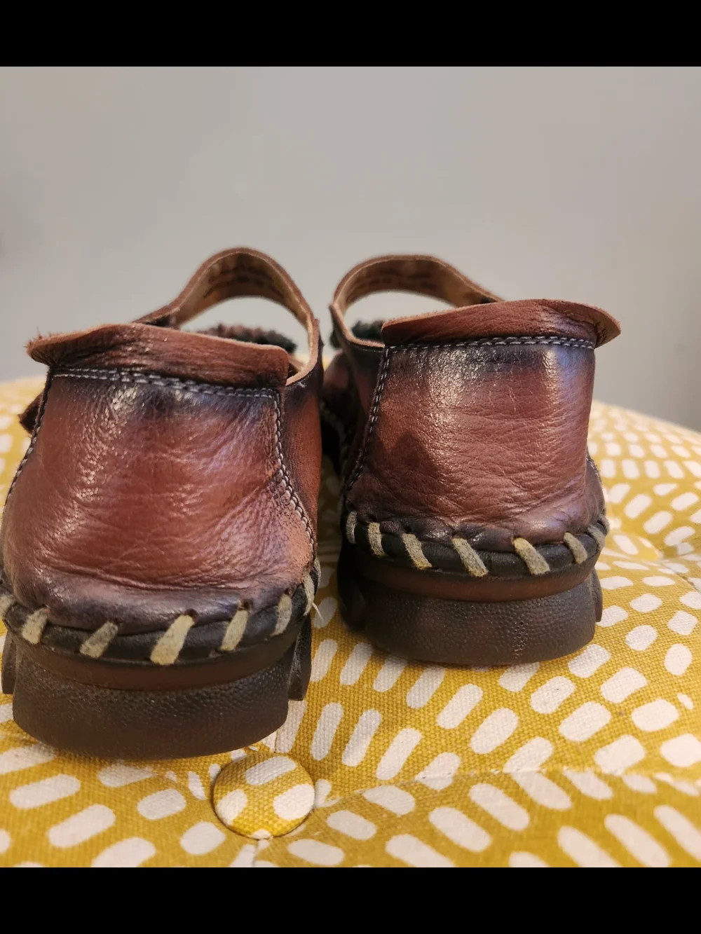 L'Artiste Hibiscae Mary Jane Flats w/ Floral Applique. US Size 7 - Picture 14 of 15